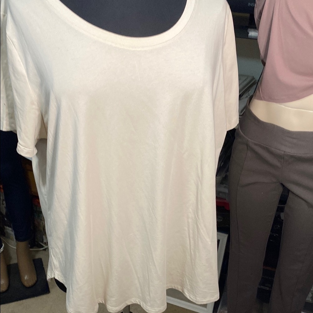 Ava & Viv Cream Short Sleeve Tee